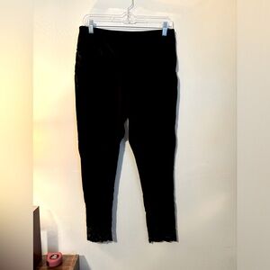 Studio 1886 high waist leggings with lace bottoms. M